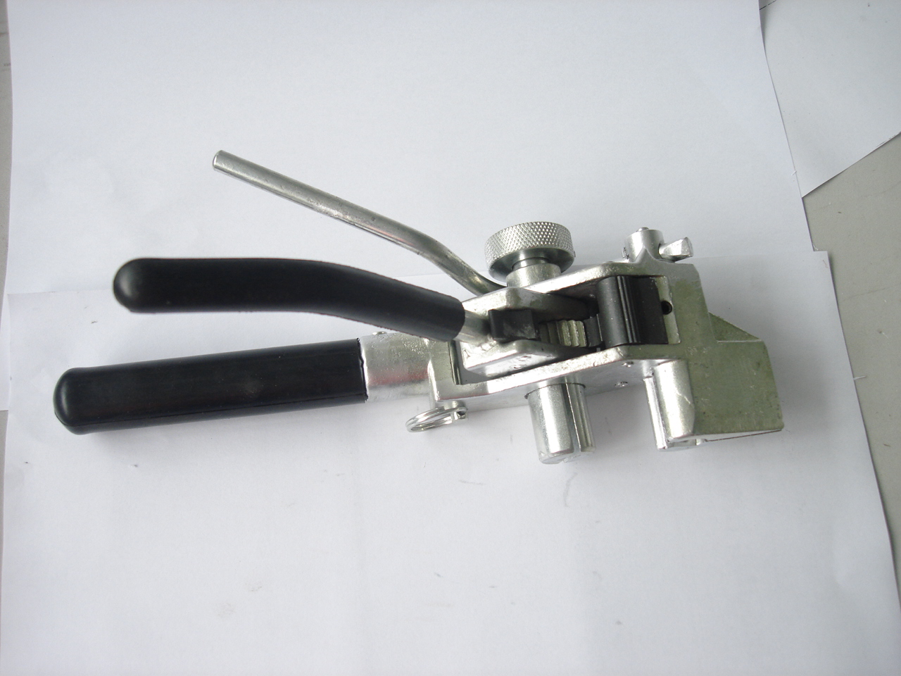 Kìm xiết đai inox LQA-001