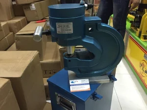 Đột lỗ thủy lực KORT SH-100